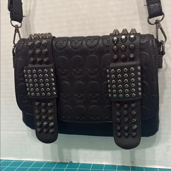 Studded Black Skull Embossed Crossbody Bag Purse Vegan Faux Leather 10x6.5x2 - Picture 1 of 12